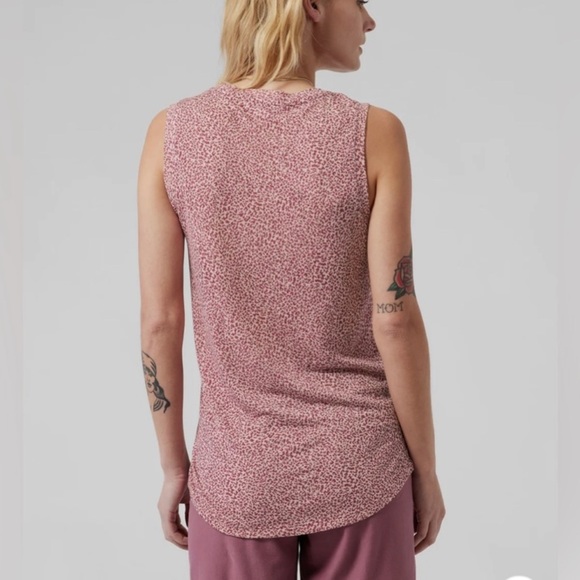 Athleta Tops - Athleta Breezy Cheetah Print Loose Fit Tank Top